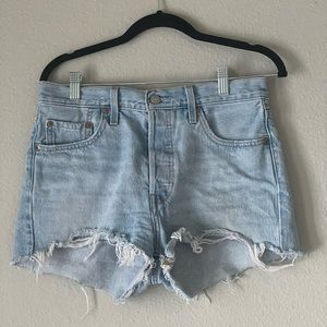 501 Levi shorts Size W28